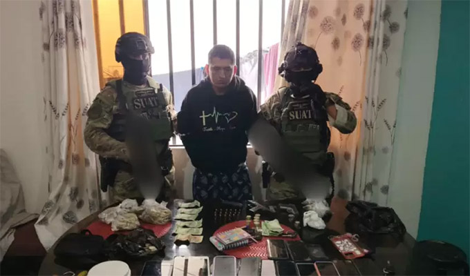 Capturan a dos extorsionadores en SJL: se les decomisó drogas, armas, dinamita y celulares
