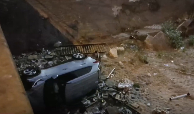 Camioneta se despista en SJL y cae al río Rímac dejando tres heridos, entre ellos un menor
