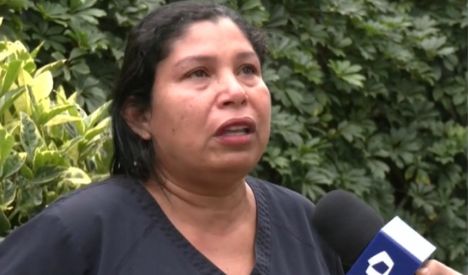Mujer busca a su sobrino de 10 años desaparecido tras terremotos en Venezuela