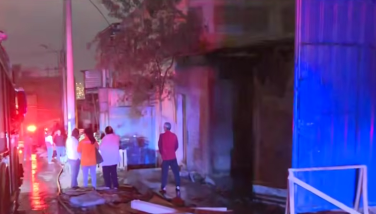 ¡Emergencia en Villa El Salvador! Voraz incendio cerca del Parque Industrial