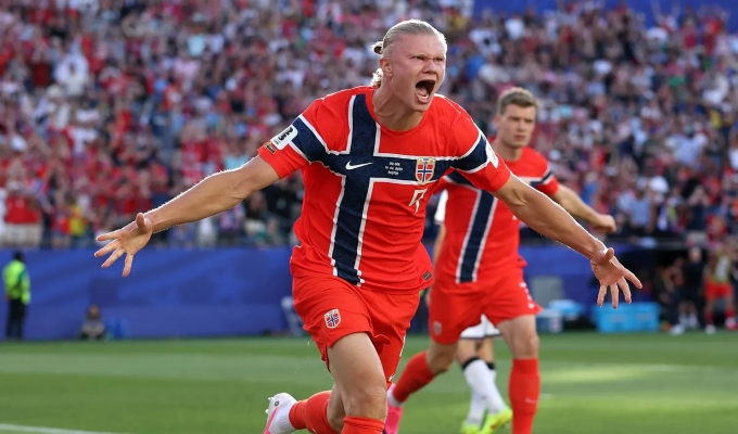 Noruega clasifica a octavos con gol de Haaland y enfrentará a Brasil