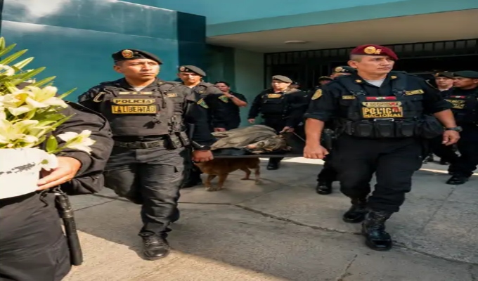 Despiden a “Vaguito”, perro rescatado que acompañó por años a policías en Trujillo