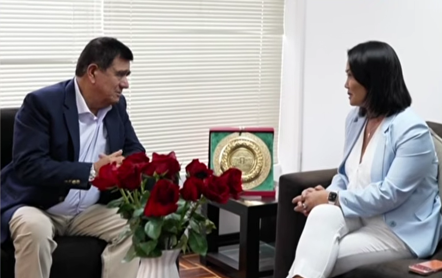 Keiko Fujimori recibe visitas de Yehude Simons y José Williams