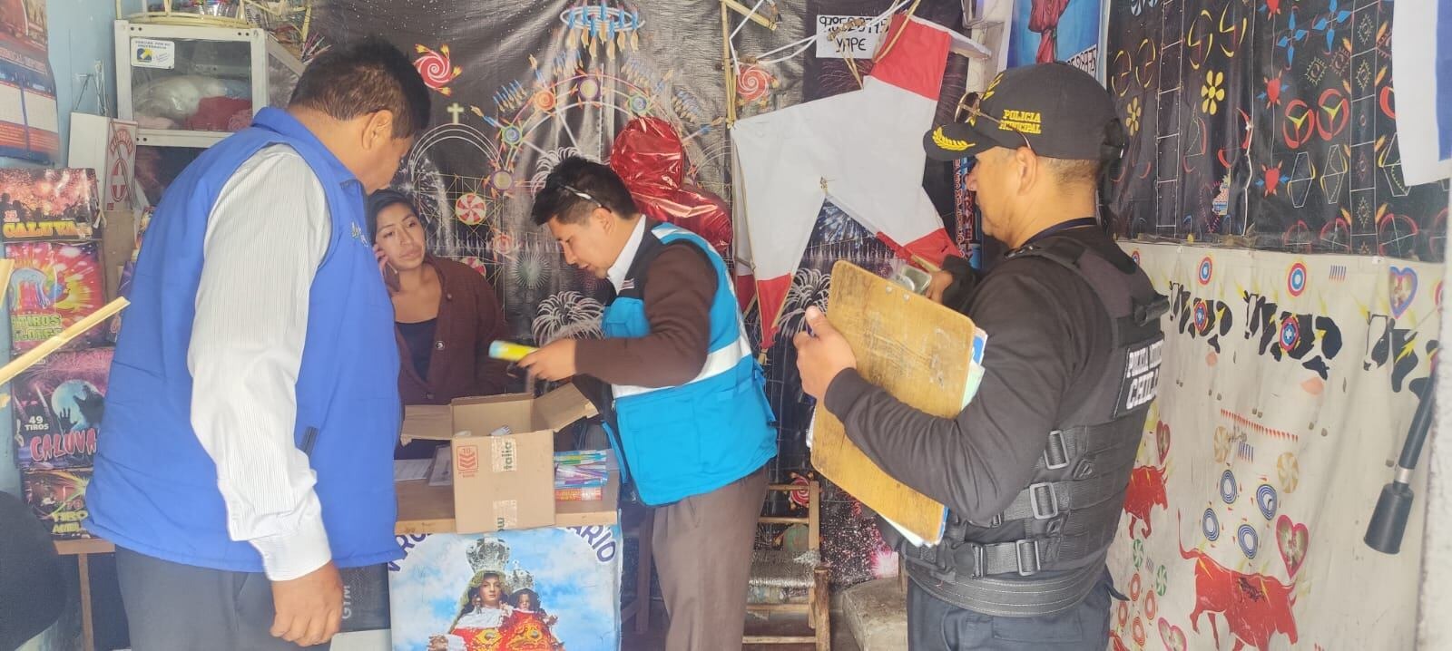 ¡Operativo en Chilca! Clausuran locales clandestinos de pirotécnicos