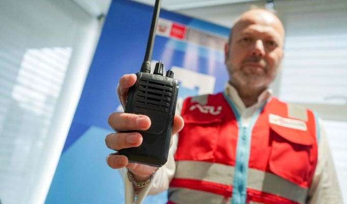 Metropolitano: implementan radios VHF para garantizar comunicaciones ante sismos y desastres