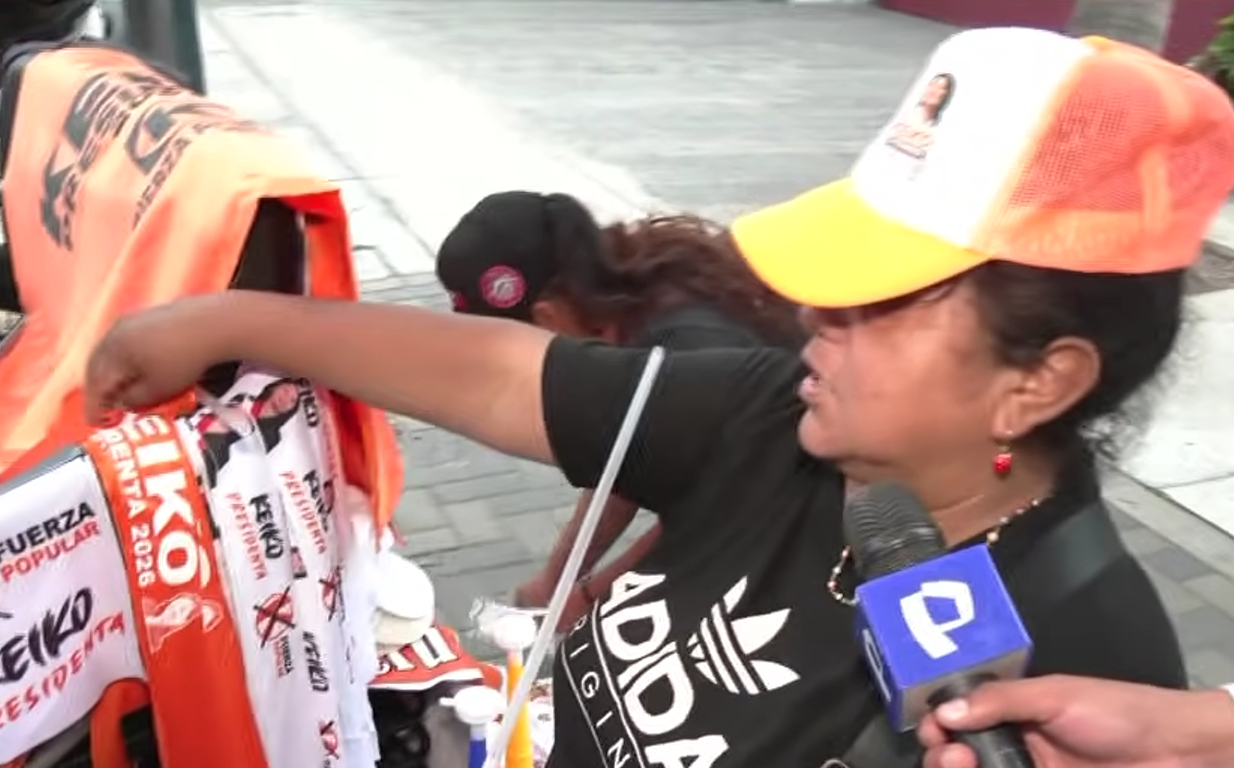 Comerciantes aprovechan triunfo de Keiko Fujimori para vender artículos