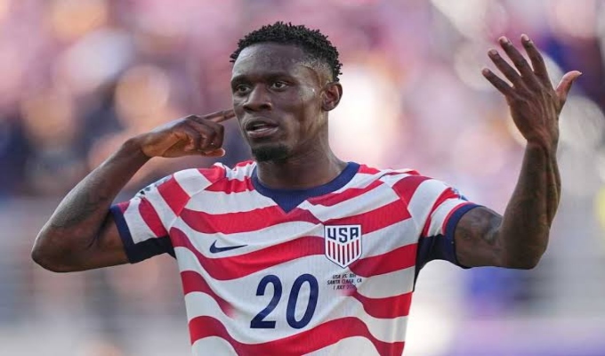 FIFA levanta sanción a Folarin Balogun y podrá jugar ante Bélgica