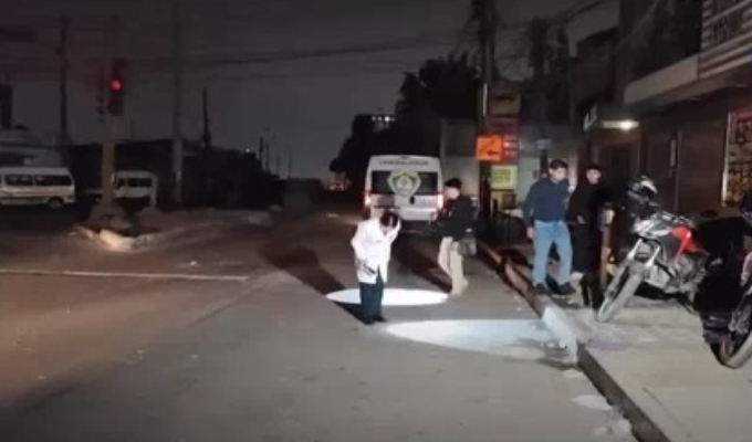 Balean combi en paradero de Lurigancho-Chosica: conductor y transeúnte resultaron heridos