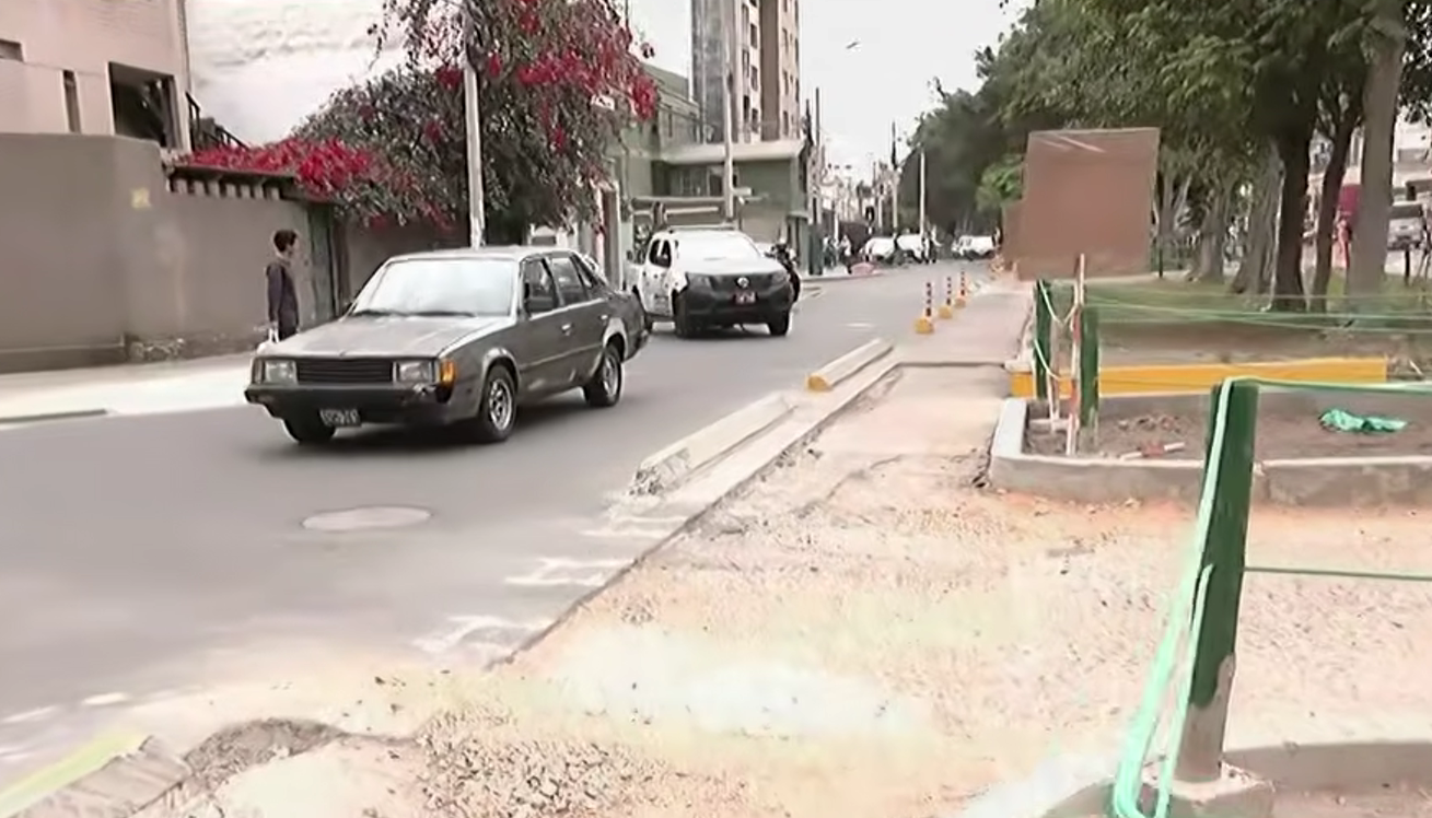 Surquillo: denuncian que obra municipal complica tránsito vehicular