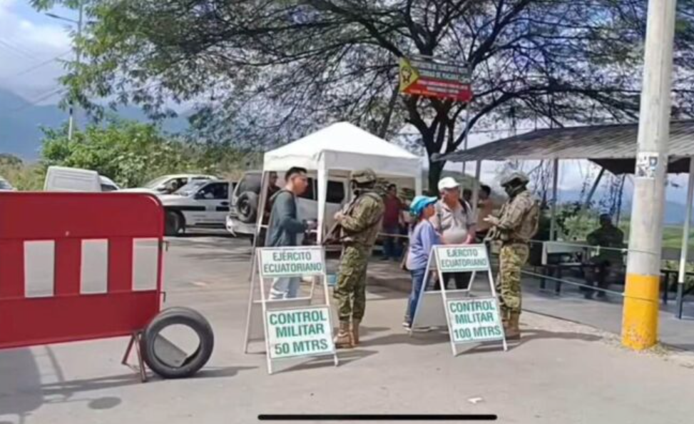 Ecuador restringe paso en puente fronterizo Macará-La Tina y genera protestas en Piura