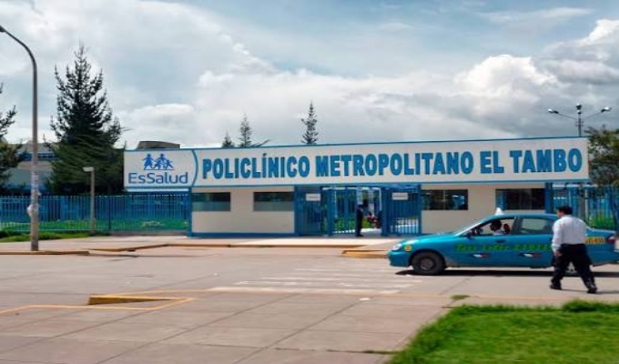 Escasez de medicinas y largas esperas generan malestar en Huancayo
