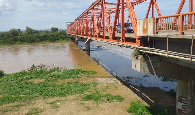 ¡Alerta en Tumbes! Puente podría quedar vulnerable ante lluvias de El Niño