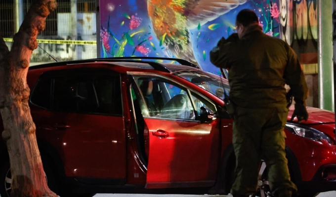¡Escándalo en Chile! Expulsan a policía por comerse snacks de niño asesinado