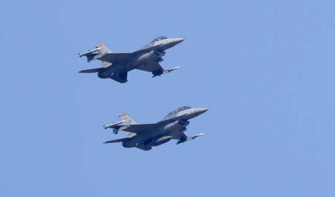 Trump lanza nueva ofensiva contra Irán y Teherán responde con bombardeos en bases estadounidenses