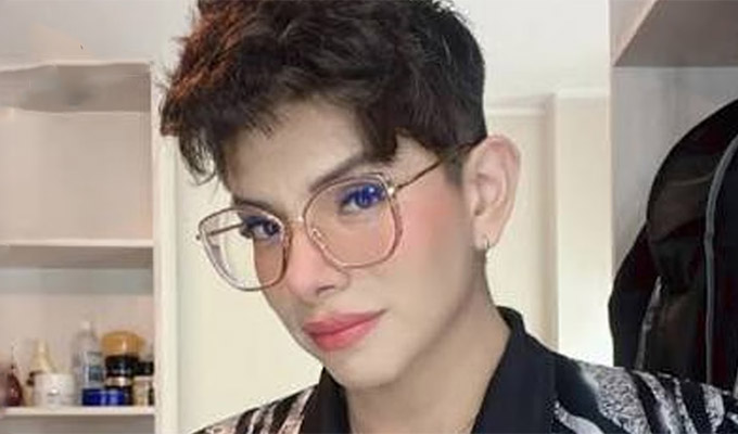 Cantante Bryan Arámbulo cambia de mánager tras denuncias sobre sus presentaciones