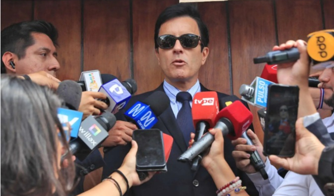 Carlos Espá respalda plan de Keiko Fujimori para aplicar "todo el rigor de la ley" en los penales