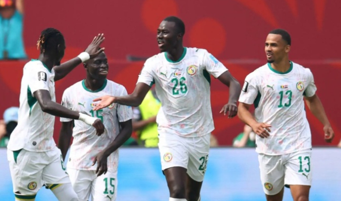 ¡Escándalo en Senegal! descubren que el médico que atendía a la selección es ginecólogo