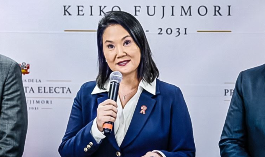 Keiko Fujimori convoca a la reconciliación nacional tras recibir credenciales