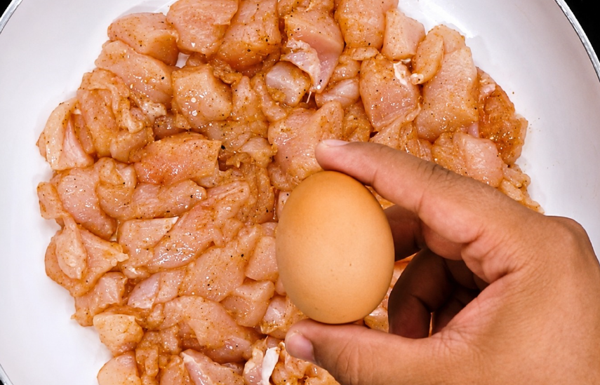 Comer pollo y huevos es seguro si están bien cocidos
