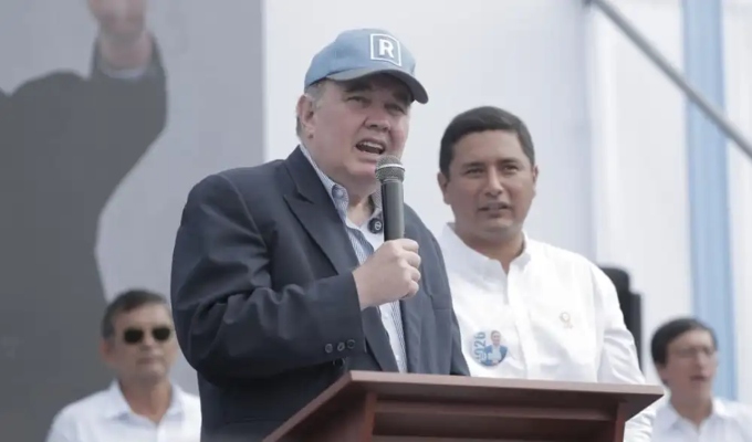 Pleno del JNE deja sin efecto la credencial de senador de Rafael López Aliaga