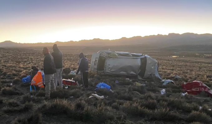 Tacna: un muerto y cuatro heridos deja volcadura de camioneta en la carretera Binacional