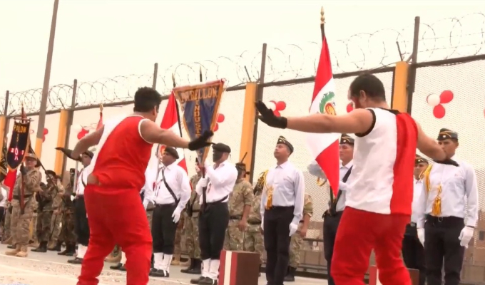 Internos del penal de Lurigancho celebran Fiestas Patrias con desfile y exhibición gastronómica