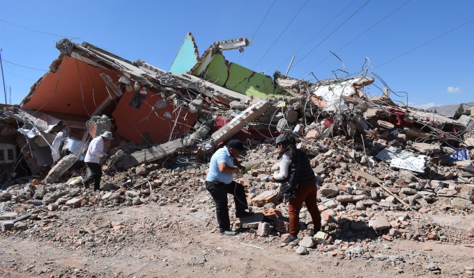 Fuertes daños tras el temblor: cientos de viviendas afectadas en tres distritos