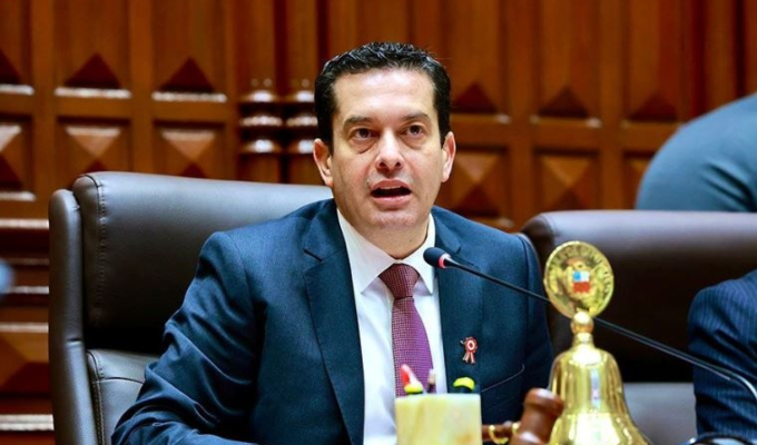 Miguel Torres es elegido primer presidente de la Mesa Directiva del Senado