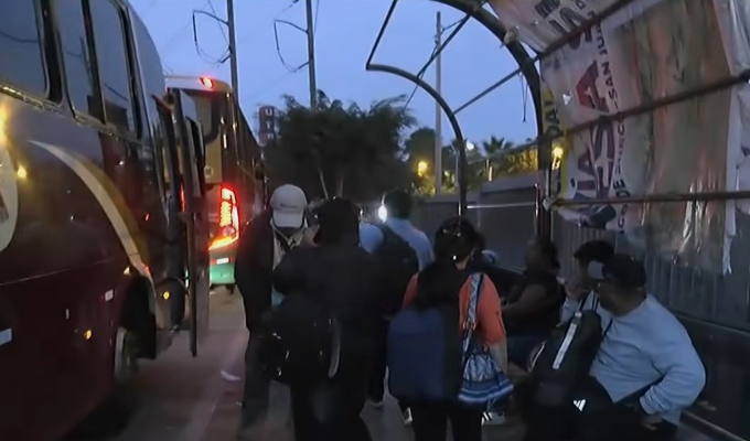 Precios de pasajes al sur del país se mantienen en paradero Atocongo
