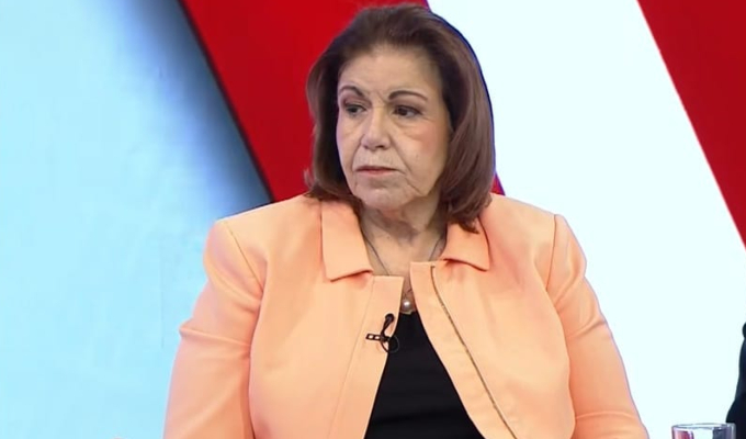 Lourdes Flores Nano señala que el país requiere una conducción firme