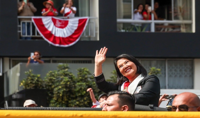 Keiko Fujimori encabeza la Gran Parada y Desfile Cívico-Militar en la avenida Brasil