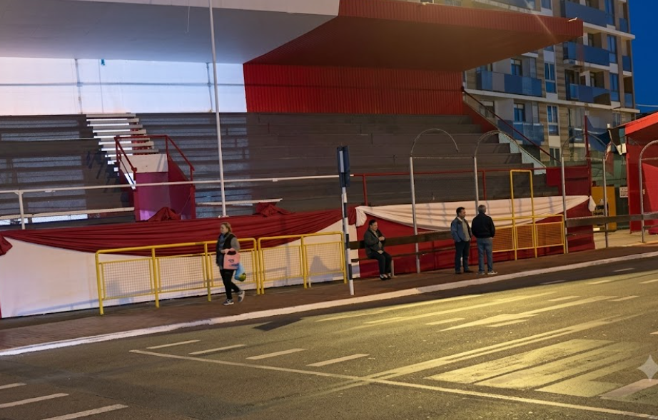 Desmontan tribunas de avenida Brasil tras Gran Parada y Desfile Cívico Militar