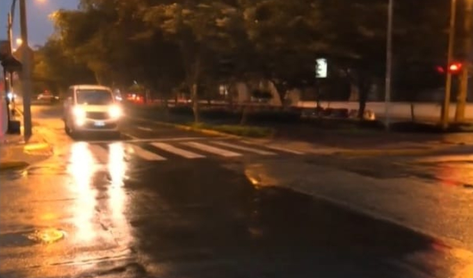 ¡A tomar precauciones! Limeños son sorprendidos con intensa garúa