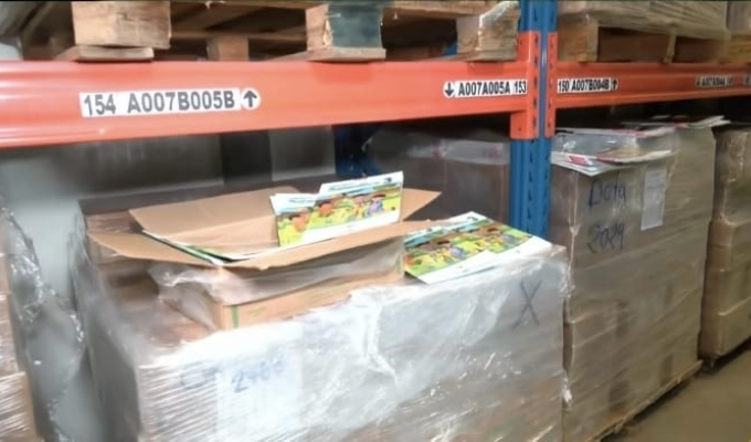 Hallan material educativo abandonado y sin distribuir en almacenes de la UGEL 02