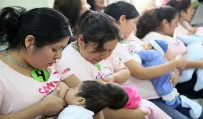 CNP promueve la lactancia materna desde el primer día de vida