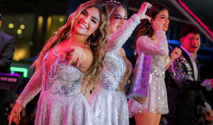 Tras denuncia de excantante por acoso sexual: suspenden proyecto de serie sobre La Bella Luz