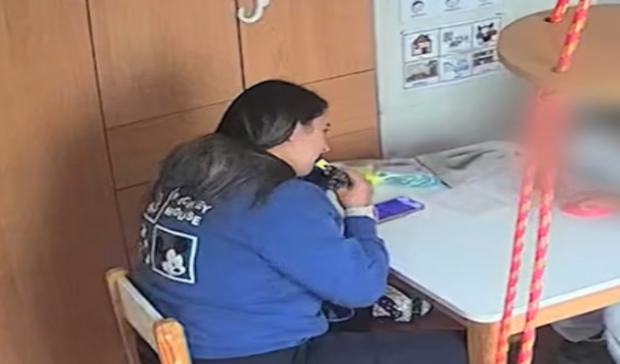 Madre denuncia a psicóloga por agresión contra su hijo de 11 años con autismo