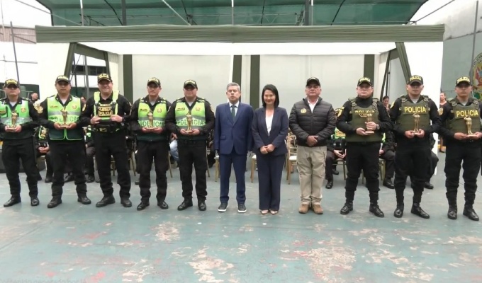 Keiko Fujimori otorga reconocimiento a siete suboficiales por su destacada labor