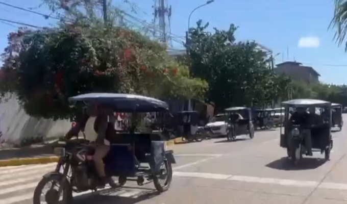 Transportistas en Ucayali acatan paro por incremento del precio de combustibles
