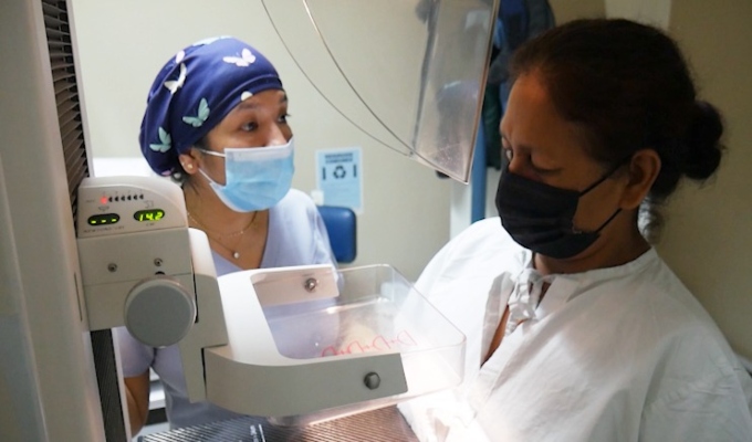 EsSalud incrementa a 725 mamografías al mes para prevenir el cáncer de mama en aseguradas de Comas