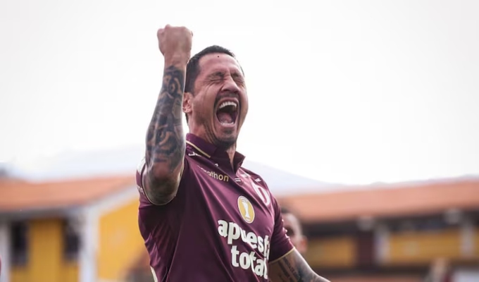Lapadula preocupa: delantero analiza usar nuevamente una máscara protectora