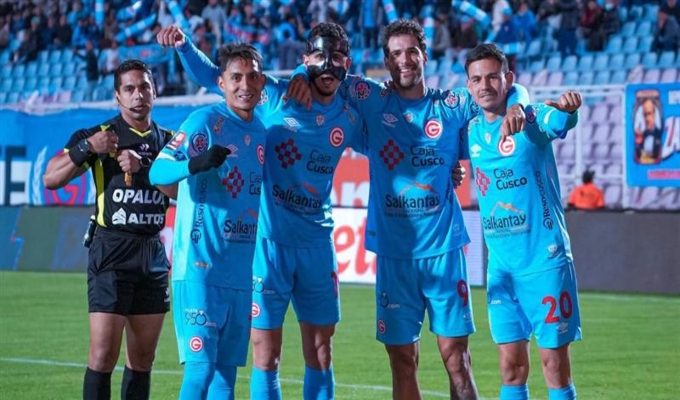Deportivo Garcilaso pisa fuerte: goleó 4-1 a Cusco FC y tomó la punta