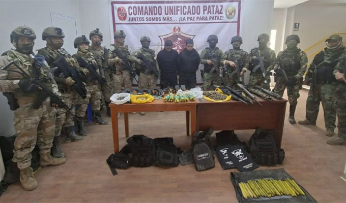Fuerzas Armadas incautan armamento de guerra en Pataz: también detuvieron a dos personas