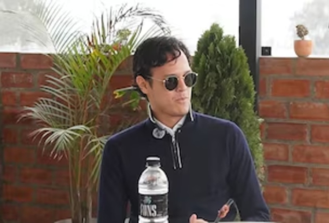 Alonso Grimaldo aclara su vínculo con Carla Campos Salazar y niega conocer a Curwen