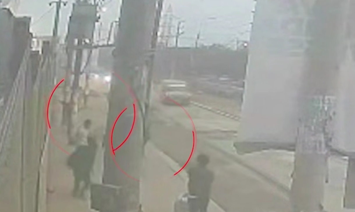 SJL: terror por balacera en exteriores de hospital