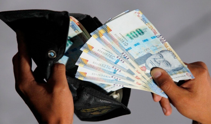 Aumento del sueldo mínimo a S/1.300 se debatirá en septiembre por el Consejo Nacional de Trabajo