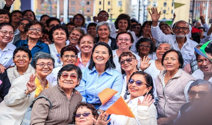 Keiko Fujimori anuncia mejoras en pensiones y servicios para adultos mayores