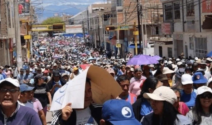 Huanta se levanta contra la inseguridad: inicia paro seco por extorsiones y alza del combustible