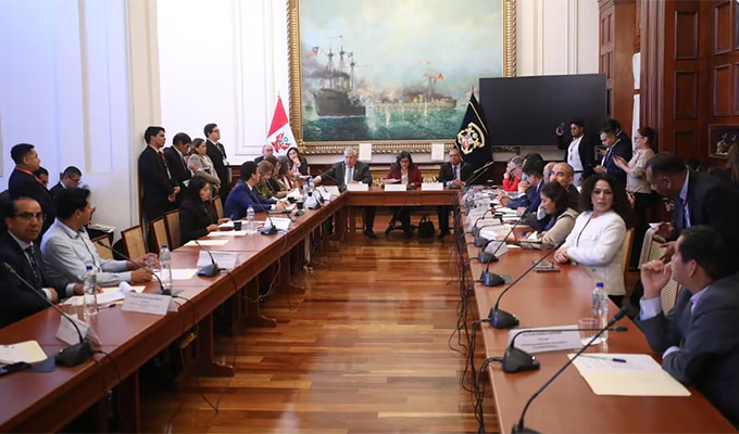 Comisión de Constitución en reuniones permanentes para analizar solicitud de facultades del Ejecutivo