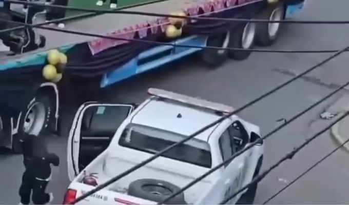 Detenido escapa de patrullero durante congestión vehicular en Hunacayo
